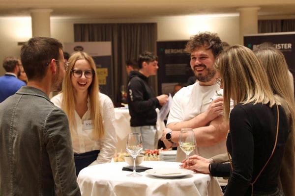 Aperitivi per giovani talenti